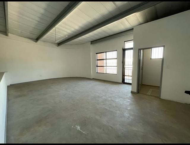 117M² WAREHOUSE TO LET IN COSMO CITY
